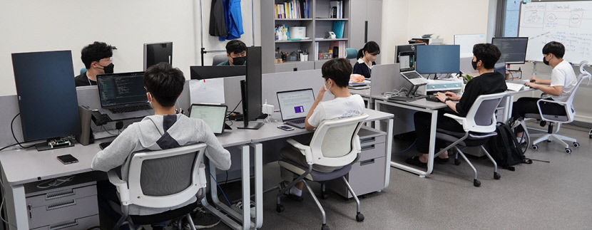[대구의 미래 청년기업 .7] 모빌리티 충전 플랫폼 기업 셰빌리티…모빌리티 주차·충전 해결책 제시…이달말 인천서 시범운영