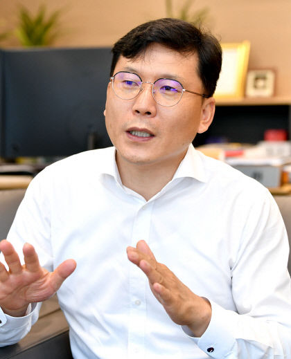 [vision 토크] 대경ICT산업협회 박윤하 회장 대구 ABB 방향 설정할 중요한 시점…수성알파시티 新산업 성장 기반될 것
