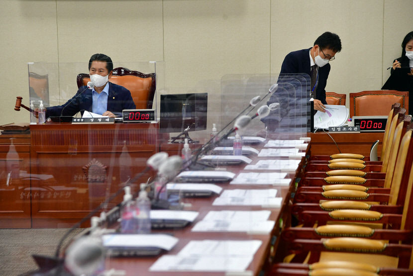 與野 강대강 대치…국회 상임위 곳곳에서 파행