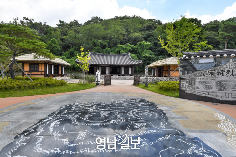 [골목부터 바닷길까지, 포항 힐링로드 .9] 장기읍성…山海 벽으로 막힌 오지 외로이 지키는 천년 古城