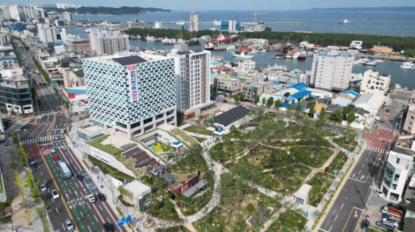 포항 구도심 재생 신호탄…포항 북구청 신청사 개청
