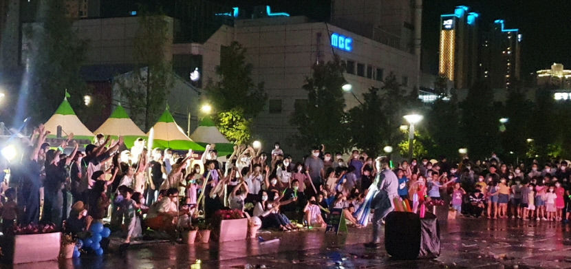 포항철길숲야행 성황…시민휴식 공간서 도심관광 명소로 자리매김