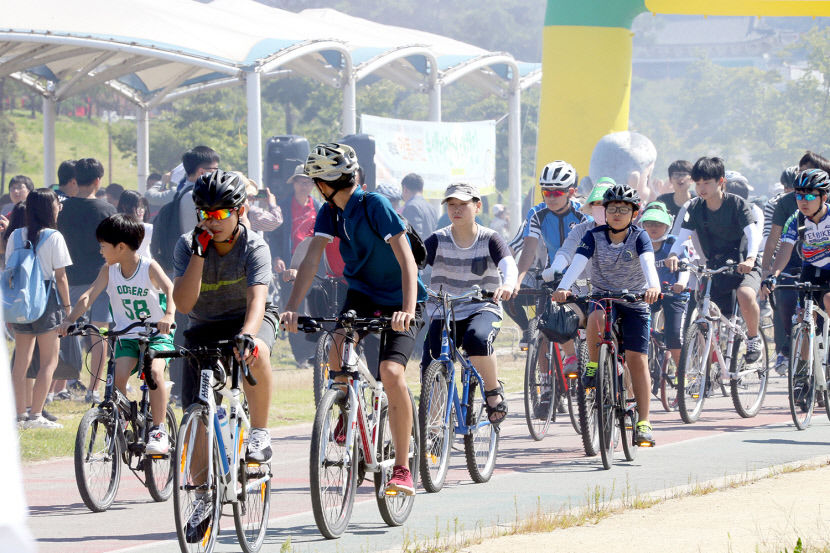 9월 3일  제12회 안동시민 녹색자전거 대행진 개최