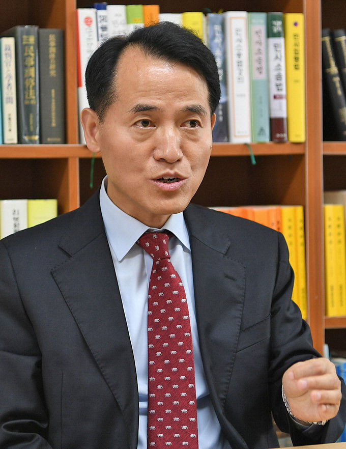 이충상 경북대 교수, 국가인권위 위원 선출