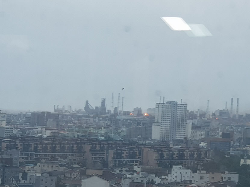 포항제철소 STS 2제강공장 등 2곳에서 화재 발생.. 피해 파악중