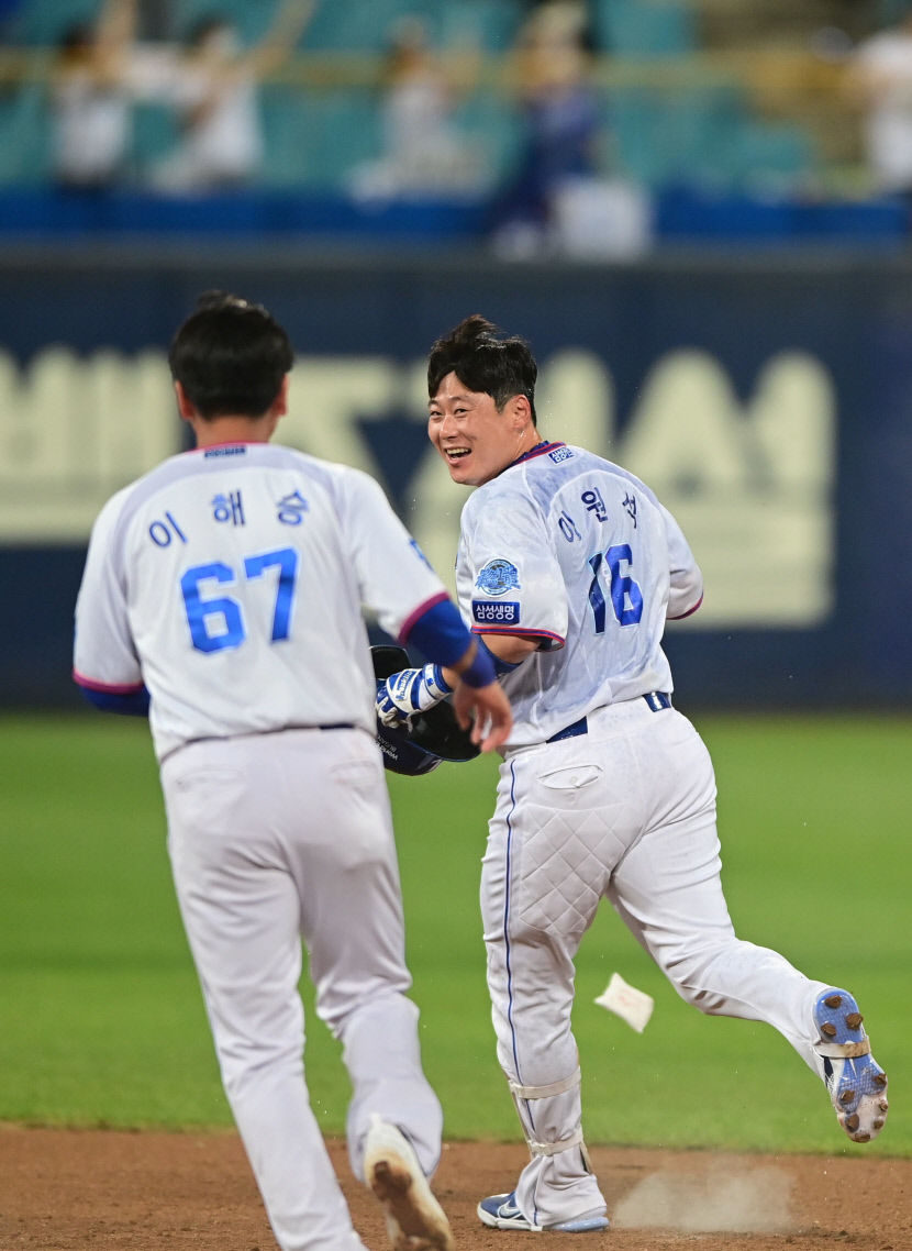 삼성 이원석, 9회 말 2사 짜릿한 끝내기…수아레즈는 8이닝 1실점에도 5승 수확 실패