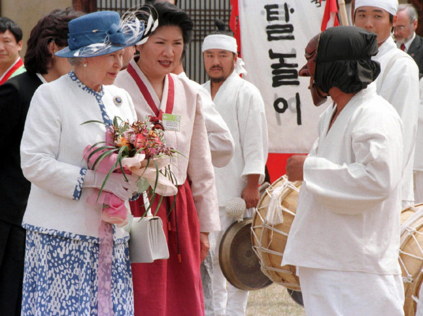 [엘리자베스 英여왕 서거] 안동 하회마을서 생일상 한국과 인연