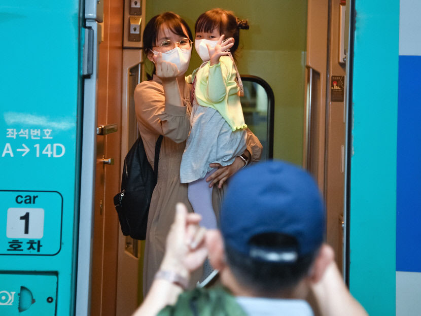 [포토뉴스] 연휴 끝자락 동대구역에서 아쉬운 작별 인사