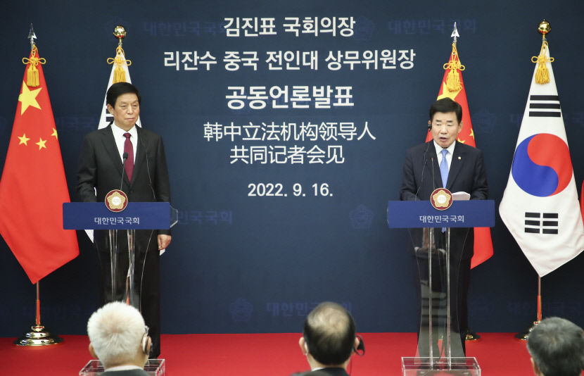 尹대통령 리잔수 접견…韓·中 공동의 이익·우호와 신뢰 확대 기대