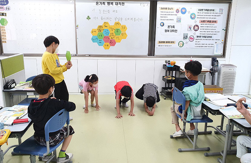 [초등맘상담실] 문해력은 미래인재의 핵심 경쟁력 책 읽기 격차, 학습·훈련으로 줄일 수 있어
