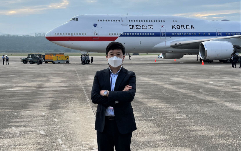 윤대통령 영국·미국·캐나다 순방 동행취재기①…비행시간으로 대부분 보낸 첫날