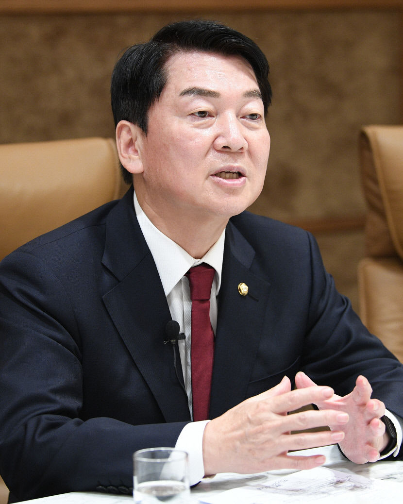 [인터뷰] 안철수 당 대표 되면 이재명과 공익 vs 사익 구도 명확해질 것