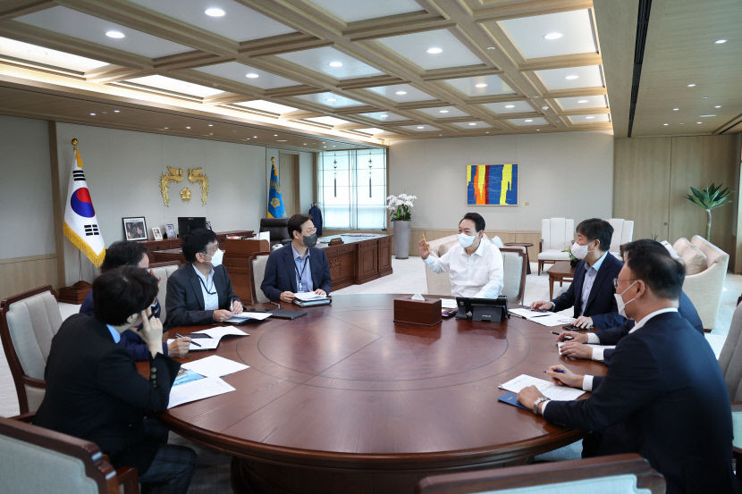 尹대통령 쌀 최대한 신속 매입…보이스피싱·스토킹 척결해야