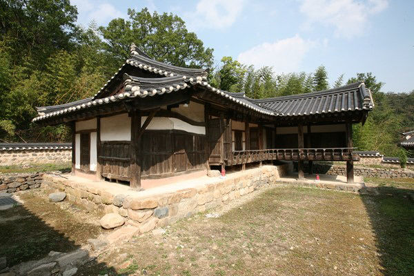 경주 ‘염불사지 동·서 삼층석탑’과 포항 ‘상달암’ 보물 된다