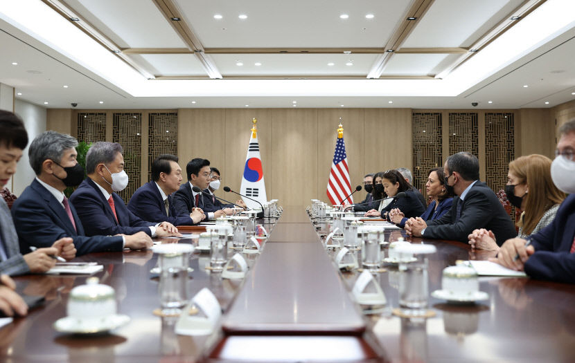 윤대통령, 해리스美부통령과 IRA 북한문제 등 현안 논의…해리스 한미동맹 안보번영 핵심 축