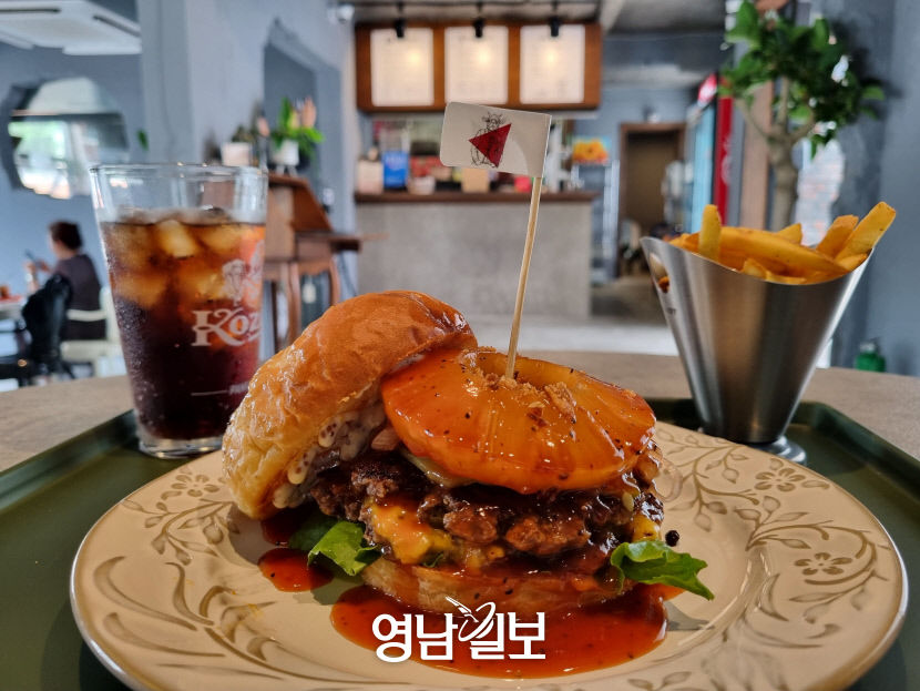 [대구 맛집] 대구 범어동 IT was G.O.A.T, 촉촉한 식감·부드러운 육질…매력적 수제버거