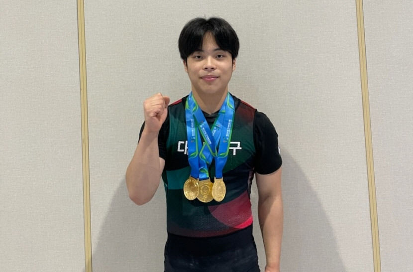 [전국체전] 대구체고 1학년 권대희, 역도 3관왕 등극…30m 金 추가 김제덕 2관왕