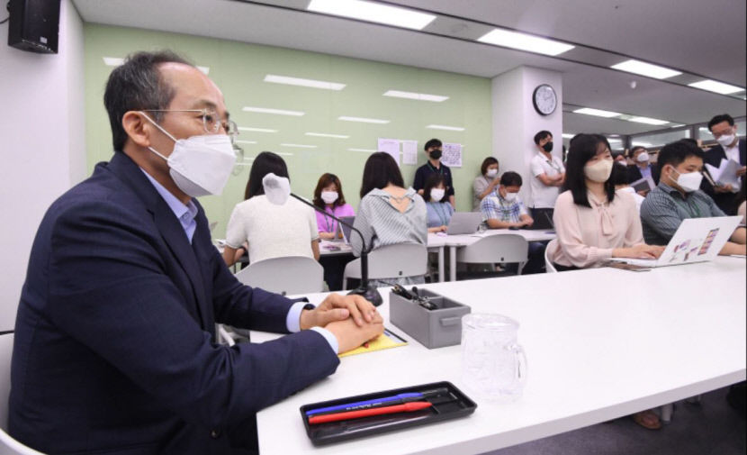 추경호 내년 경기둔화 전망 압도적…내년 상반기 특히 어렵다