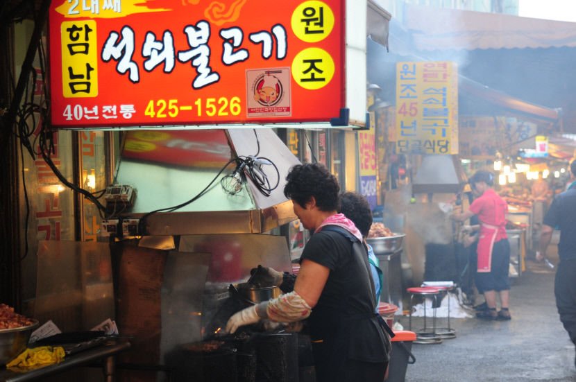 [위클리포유 커버 스토리-김영복·이춘호 한식 삼천리] 불고기 이야기(1) 肉과 火의 향연