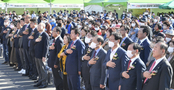 일상회복 후 첫 아줌마 대축제··· 다양한 농·특산물의 대향연 펼쳐져