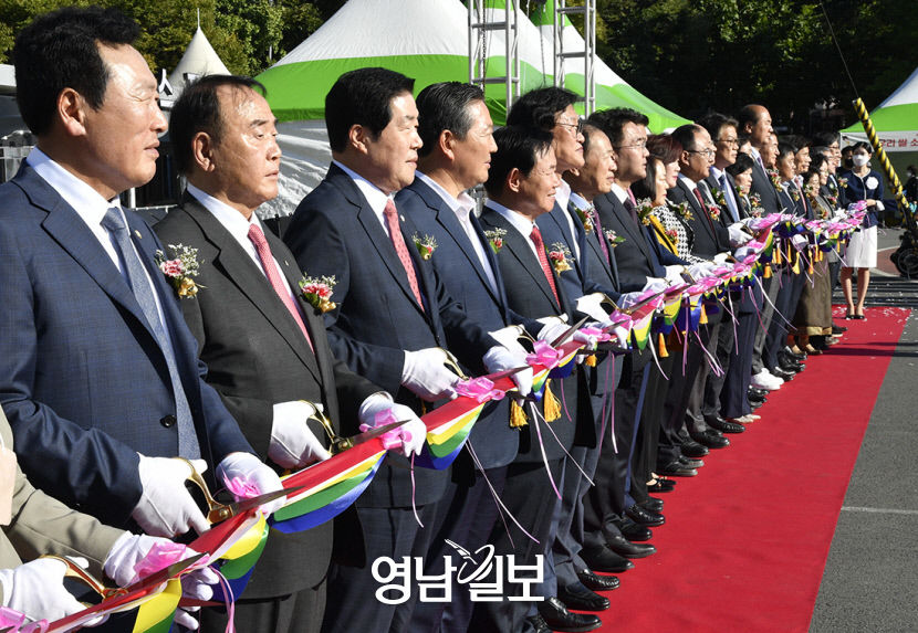 제15회 아줌마 대축제 경북 신선먹거리 부스마다 넉넉한 인심