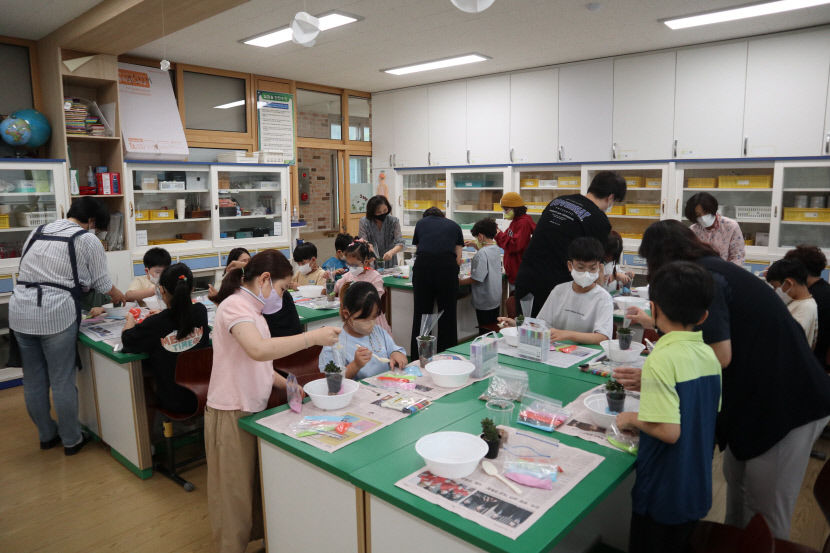 [작은 학교 큰 꿈] 구미 무을초등... 개개인 특성 살펴 미래 준비하는 진로체험교육 운영