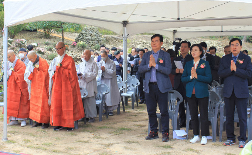 경주 단석산 천주사 김유신 장군 추모제…한반도 평화통일로 이어가자