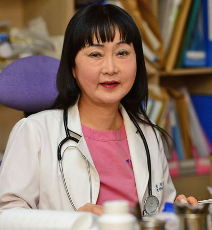 [의료특집] 박언휘종합내과의원 원장 100세 어르신 공통점은 정기적인 검진