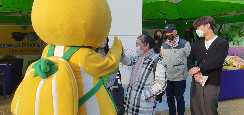 의정박람회 참가한 성주군의회 성주군의회 활동상 제대로 알리겠다