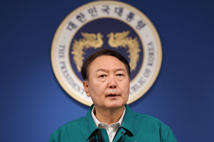 尹 사고 수습이 국정최우선 순위…대통령실 비상대기, 일정도 조정될듯
