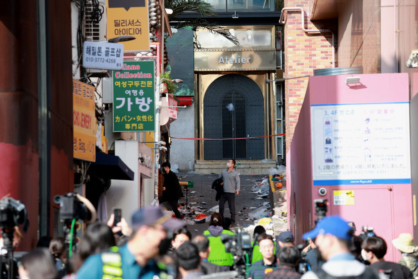 [르포] 다시 찾은 이태원 비극의 현장, 아비규환 흔적 그대로