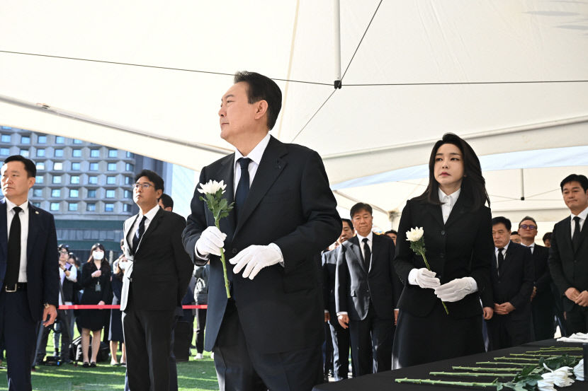 尹 이태원 참사 사망자 추모·후속조치 주문…주최 없는 행사도 안전시스템 마련