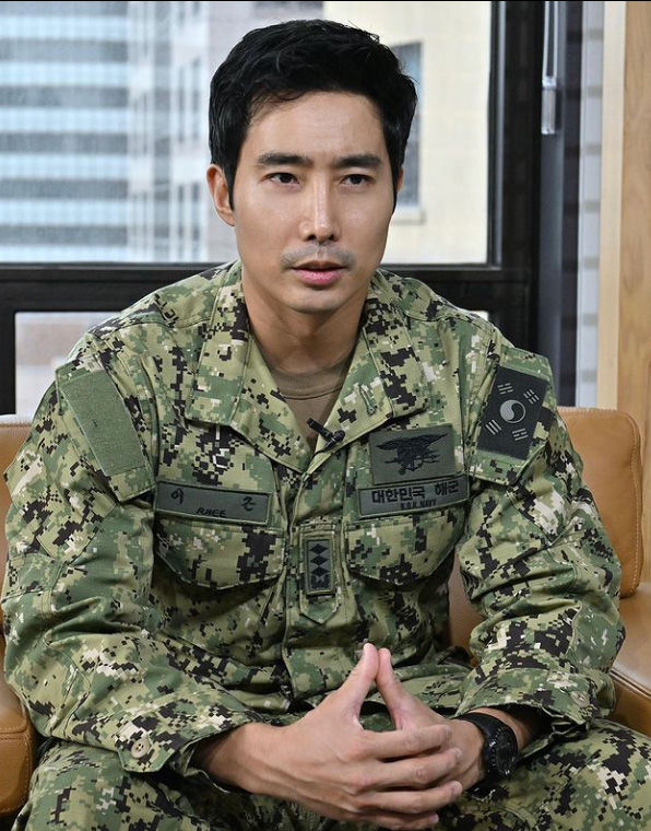 이근.jpg