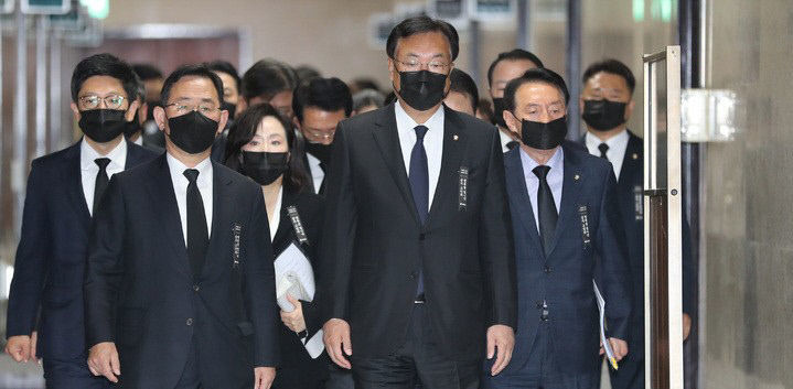 근조리본