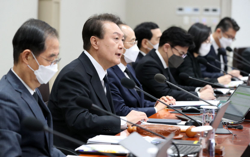 尹 관성적 대응·형식적 점검 안돼 내각에 제도 보완 주문…분향소 조문도