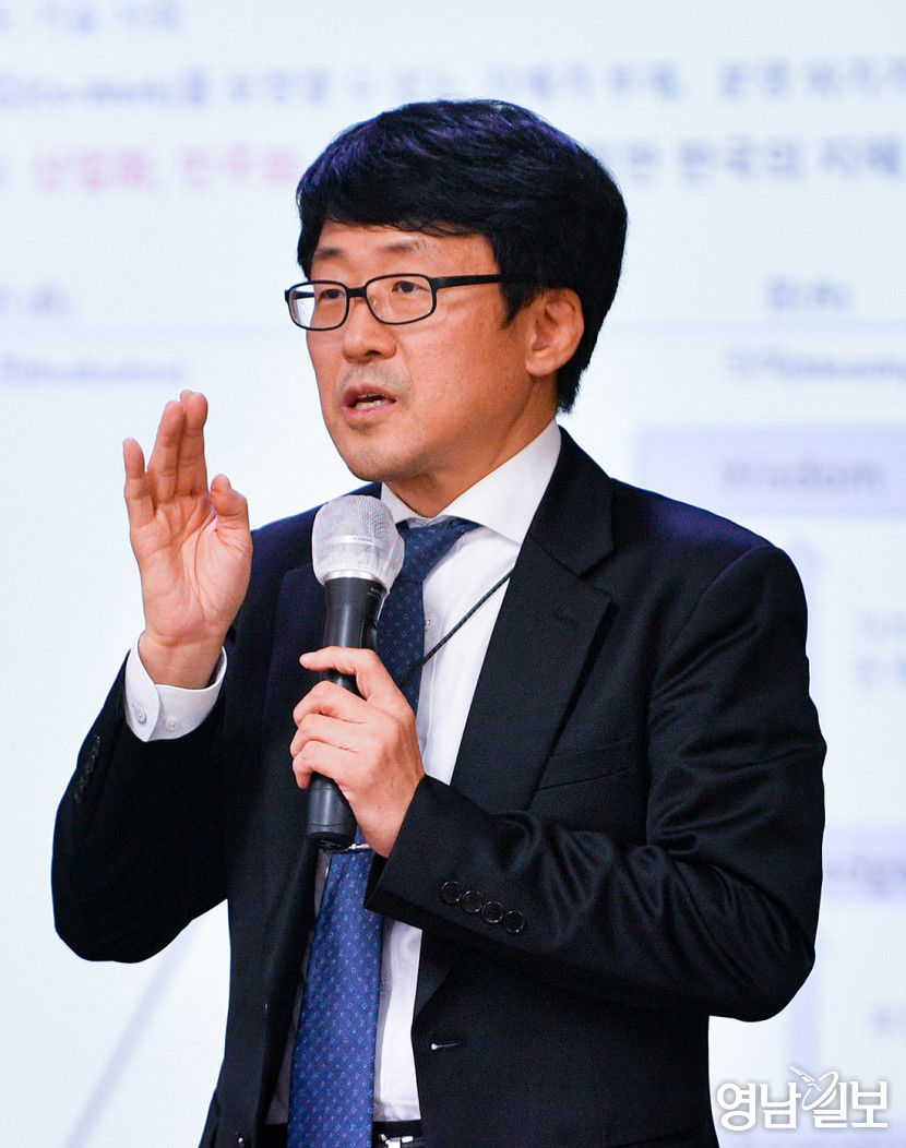 유철균 대구경북연구원장 대구경북 복합원격화산업 선도해야...도산서원 메타버스 만드는 것도 그 이유