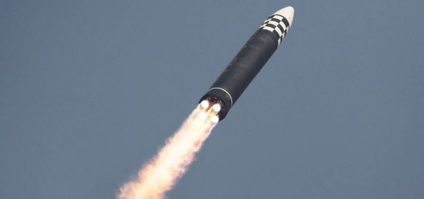 합참 北, 3일 탄도미사일 3발 발사…1발은  ICBM 추정