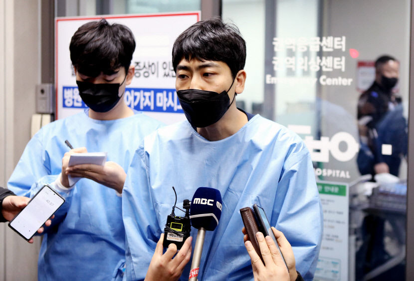 의료진 봉화 광산매몰 구조 2명 대화 잘 하고 외상도 전혀 없어...특별한 조치 필요 없는 상황