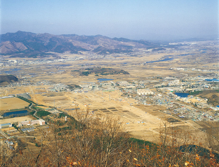 [김대욱 큐레이터와 함께 考古 go! go!] 압독국의 마을, 고대 시지로의 여행 (1)...국토개발vs문화재 보호 갈등 극복…유물 4만여 점 출토된 곳