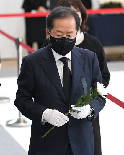 홍준표 대구시장, 국가 애도기간 끝나도 국민적 슬픔 계속…음주·가무 자제해주길