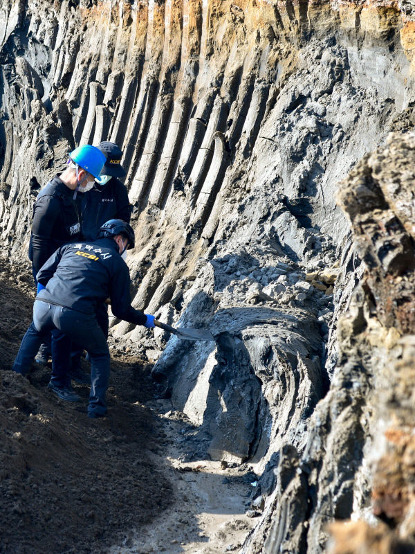 봉화 아연광산 매몰 사고 수사 본격화···경찰 7일 현장 검증 실시