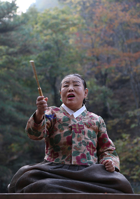 [인물로 보는 대구문화 (40)] 이명희, 37세에 김소희 문하 들어…판소리 이수 무형문화재