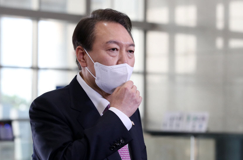 尹대통령 이태원 참사 힘들지만 국익위해 순방 결정…국정조사 반대 입장도