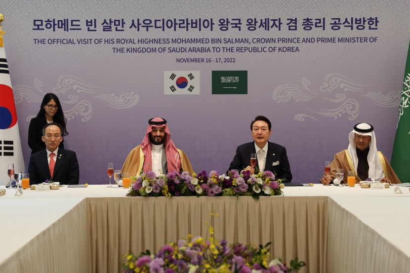 尹대통령, 빈 살만 사우디 왕세자와 정상회담 양국관계 발전 적기