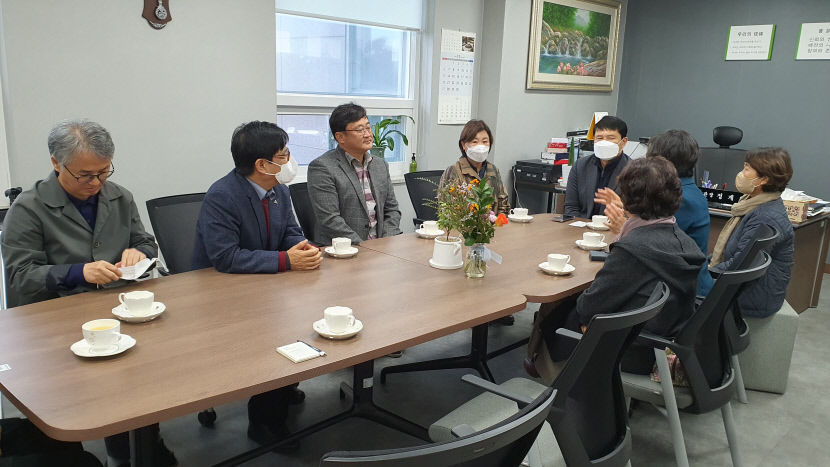 [동네뉴스] 장애인들을 위해 배추 1천 포기를 기증한 강소농연합회