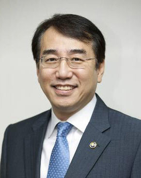 이석준 전 국무조정실장, NH농협금융지주 차기 회장 단독후보