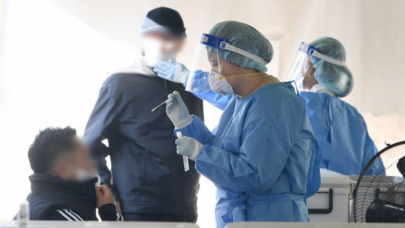대구 신규 확진자 4천명 육박…대구경북 6명 추가 사망