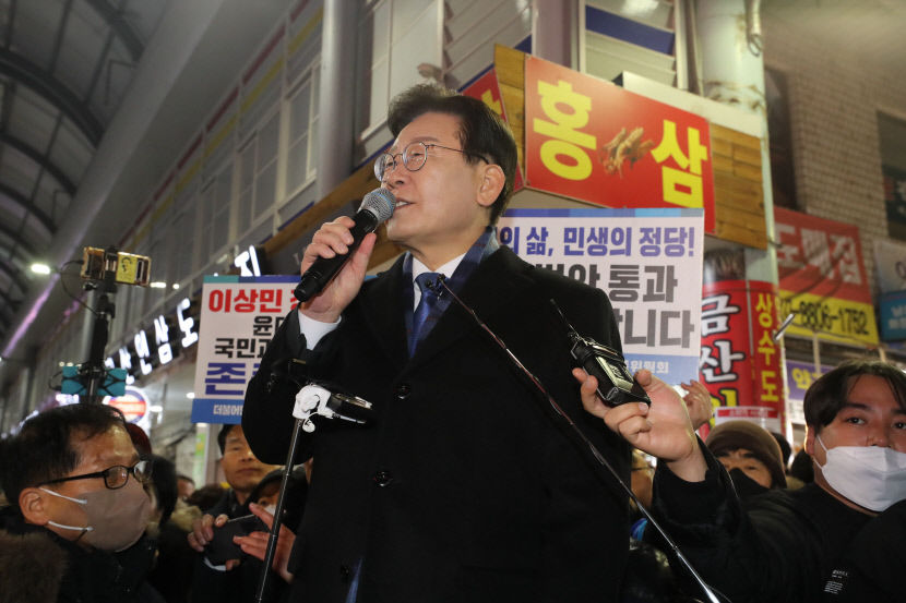 이재명 대표, 민생 경청투어에서 尹정부 강도 높게 비판