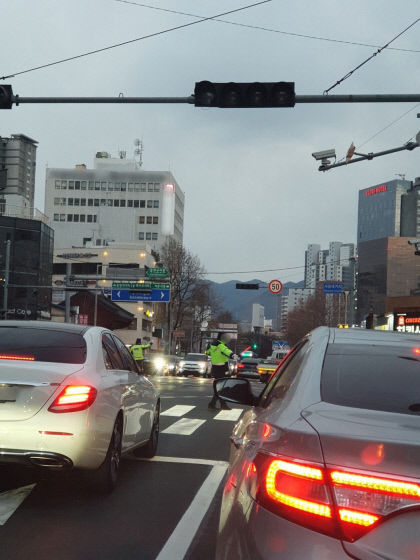 대구 중구 서성네거리, 신호등 공사 등으로 한때 교통 혼잡 빚어져