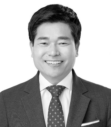[아침을 열며] 풍요 속에 빈곤인 청년 세대를 위하여